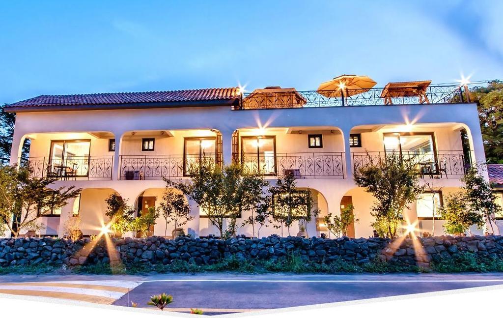 Dongbackdongsan Pension Jeju Dış mekan fotoğraf