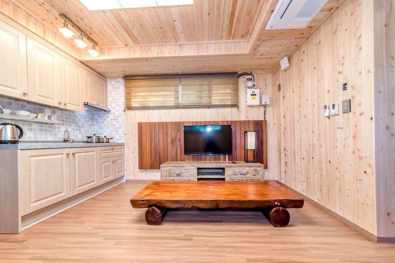 Dongbackdongsan Pension Jeju Dış mekan fotoğraf