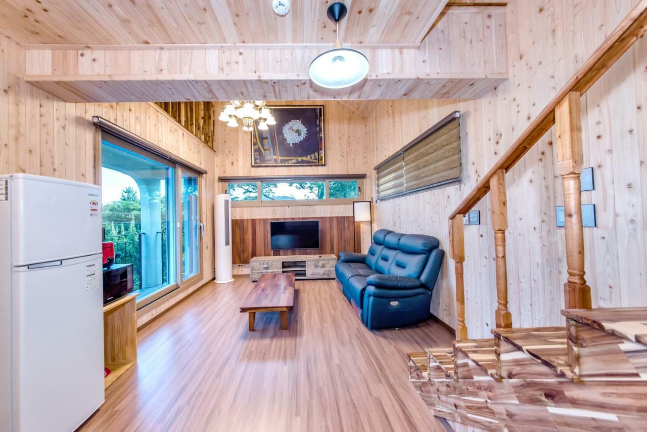 Dongbackdongsan Pension Jeju Dış mekan fotoğraf
