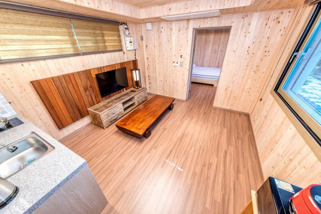 Dongbackdongsan Pension Jeju Dış mekan fotoğraf